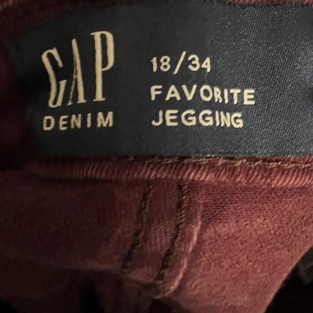 GAP‎ Women's Deep Purple Skinny Jeans
